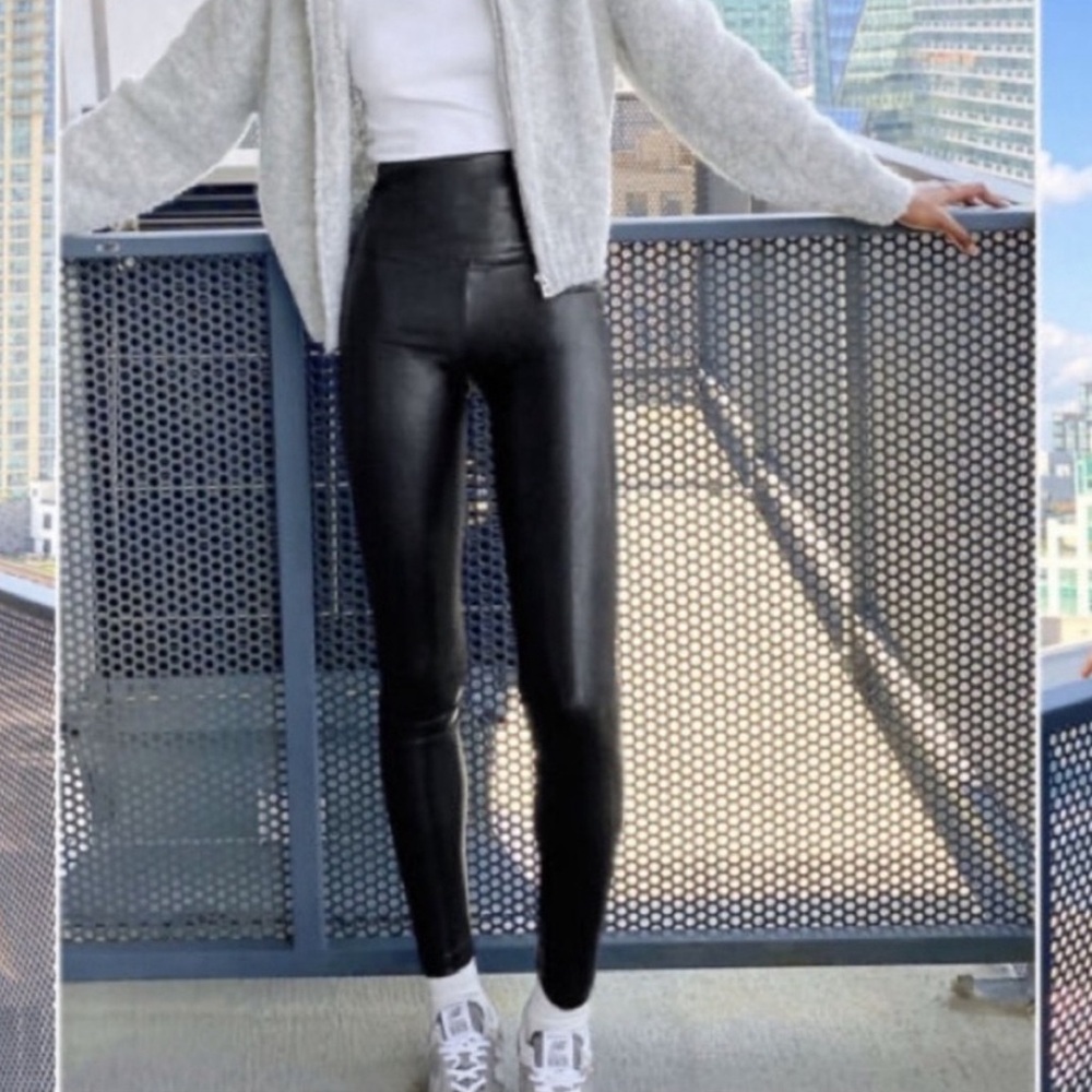Aritzia Wilfred Free Daria Faux Leather Legging Pant Pull On in Black.